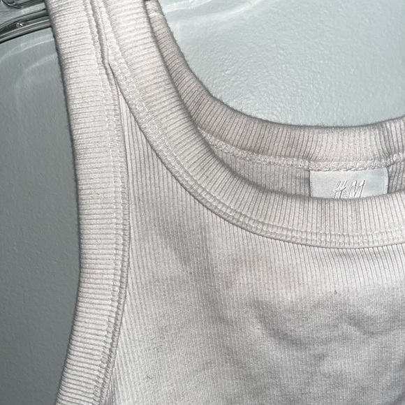 white halter top. Size medium. - Picture 2 of 3